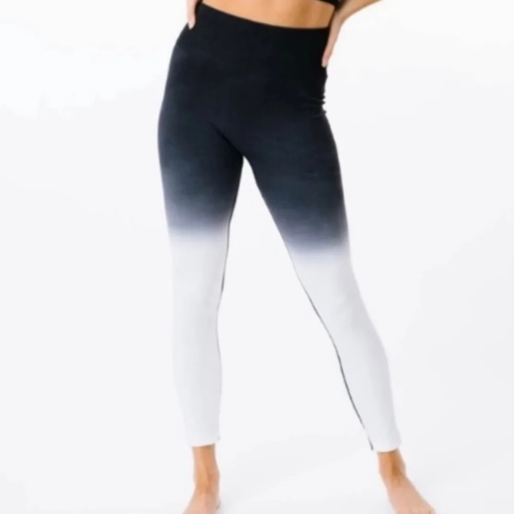 Zyia Black & White Ombre Performance Hi Rise Leggings - Picture 1 of 4